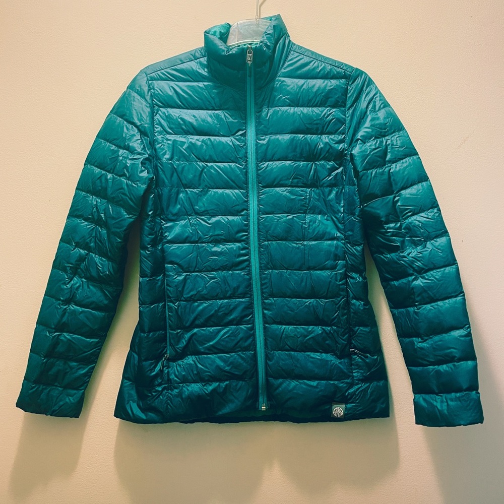 Like new, Rei skiing/hiking outdoor lightweight warm jacket